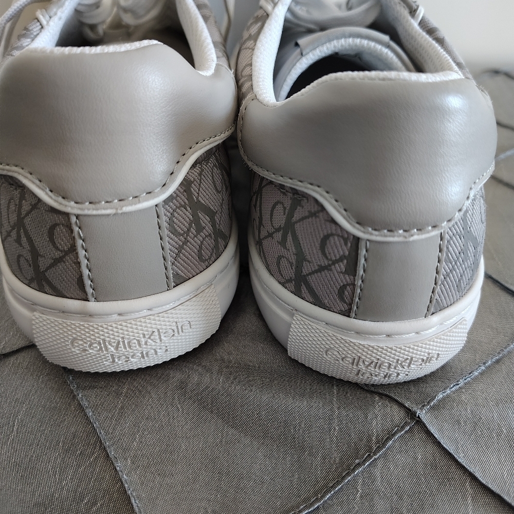 Calvin Klein Charli Grey Logo Low Top Sneakers on 9M - Picture 6 of 8